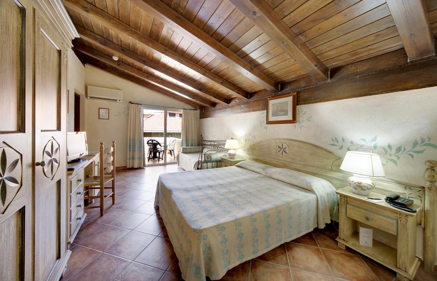 Colonna Beach Hotel&Residence