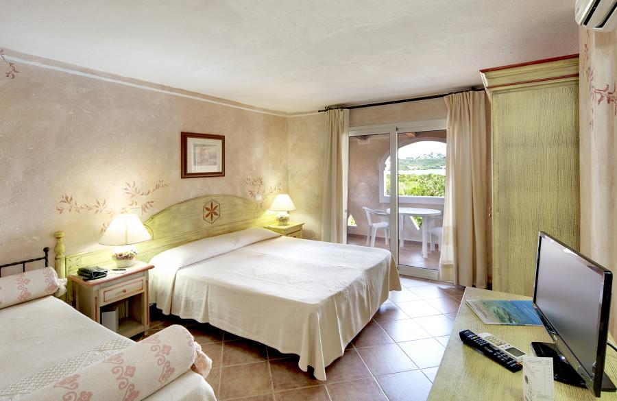 Colonna Beach Hotel&Residence